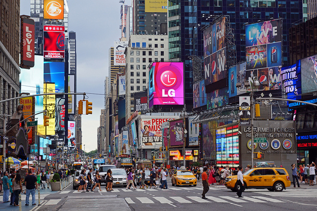 Why Are Mobile Billboards So Effective to Target Trade Show Audience